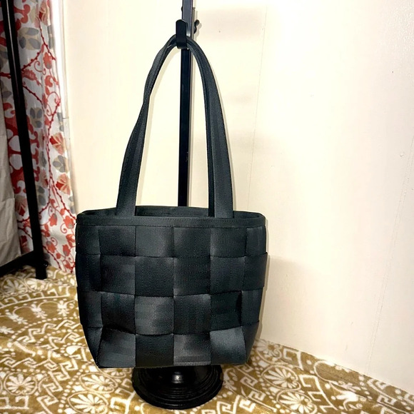Harveys Seat Belt Bag Black Woven Satchel Shoulder Bag - Picture 1 of 9